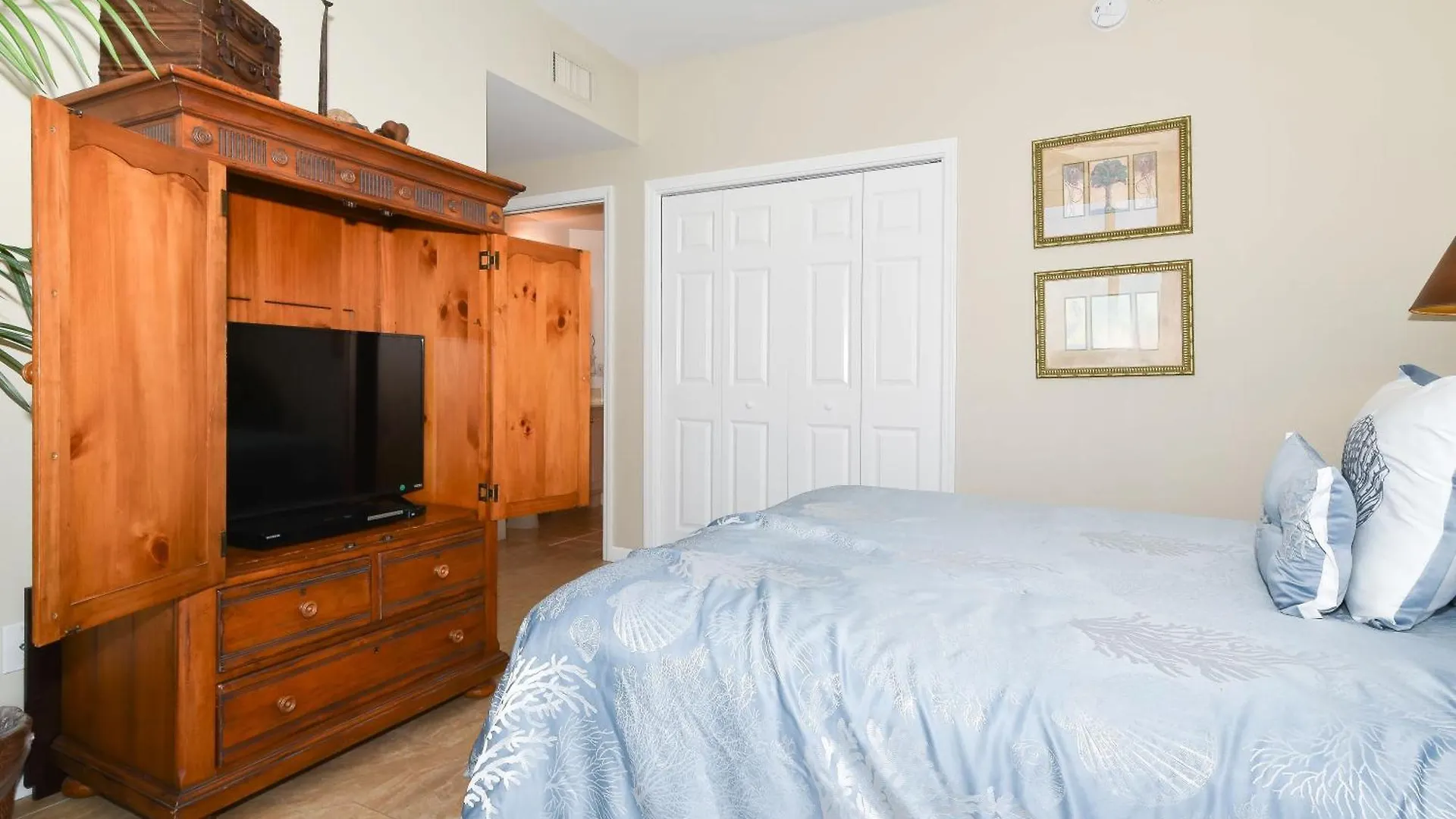 Silver Beach Towers E1006 Destin